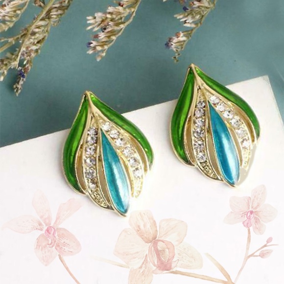 Blue/Green Enamel & Rhinestones Stud Earrings - They shine with elegance - Picture 3 of 5